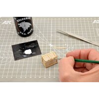 WOODEN BOX 004 BIOHAZARD 1:35