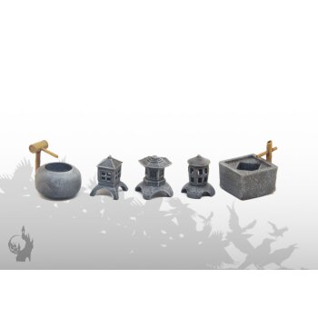 Laternen und Brunnen